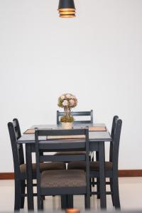 Φωτογραφία από το άλμπουμ του Avenue IX Beach View Apartment σε Mount Lavinia +8 φωτογραφίες