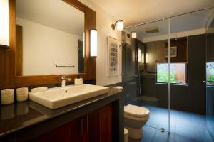 Ένα μπάνιο στο Luna Mews - Ward place