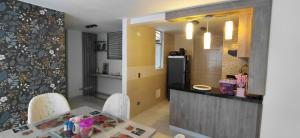 Η κουζίνα ή μικρή κουζίνα στο Apt zona turisitica Lago Sochagota