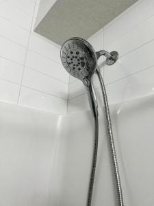 Vannituba majutusasutuses Peaceful Homes - Elegant 2 Bedroom Suite