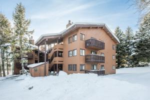 Το RMR: Sleeping Indian West 1 Condo in Teton Village τον χειμώνα