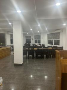 El área de trabajo o centro de convenciones de Eutopia Beach Resort 40 fotos más