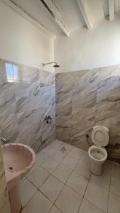 Koupelna v ubytování SafeZone DahabCamp