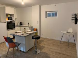 Kuchyň nebo kuchyňský kout v ubytování Maison à la campagne