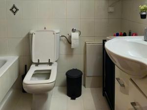 Ένα μπάνιο στο Calliope's Home +37 φωτογραφίες