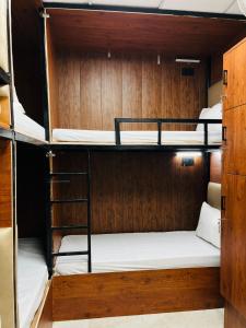 Postel nebo postele na pokoji v ubytování Hotel Byke Ride - Walkable from Agra Cantt Railway Station + 44 fotografií