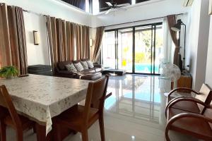 Posezení v ubytování Pool Villa PB6rayong