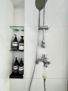 Et badeværelse på Central Seoul loft apartment + 40 billeder