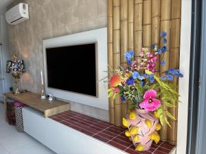 TV a/nebo společenská místnost v ubytování Casa Tranquila - Paradise Resort
