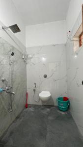 Ένα μπάνιο στο Vaishvi Homestay