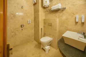 Ένα μπάνιο στο The Kempty Emerald - A Wellness Boutique Hotel, Mussoorie +23 φωτογραφίες