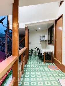 Μια τηλεόραση ή/και κέντρο ψυχαγωγίας στο Krizma Inn