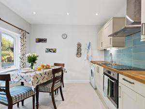 Kuchyň nebo kuchyňský kout v ubytování Serendipity Qc1603