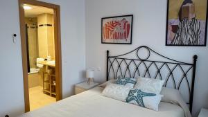 En eller flere senge i et værelse på Mi Refugio + 36 billeder