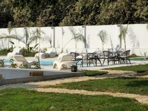 Zahrada ubytování Nakhil Pyramids Resort + 31 fotografií