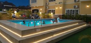 Πισίνα στο ή κοντά στο Rossy's Apartments Serviced Apartments in Abuja
