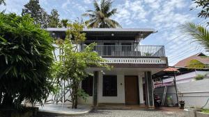 Το κτήριο όπου στεγάζεται  το δωμάτιο σε οικογενειακή κατοικία