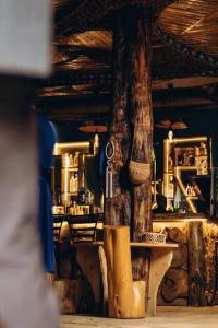 Lounge nebo bar v ubytování IKORO RESORT Musanze