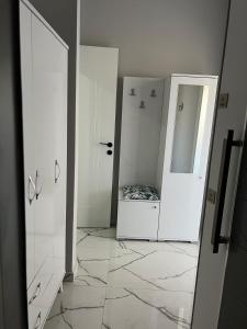 Ένα μπάνιο στο Sunny Sea Apartment Kargicak- 300 m zum Strand +2 φωτογραφίες