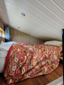 Postel nebo postele na pokoji v ubytování Hilltop Cabin