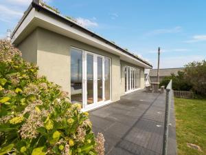 Το κτήριο όπου στεγάζεται  η παραθεριστική κατοικία