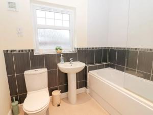 Koupelna v ubytování Linga House - 3 Bedrooms - Sleeps 5 + 43 fotografií