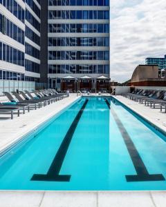 Bazén v ubytování Bianco nebo v jeho okolí