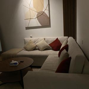 Posezení v ubytování روڤان