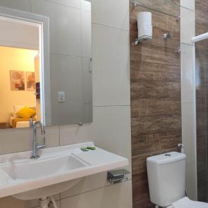 Ένα μπάνιο στο Apto 2 Quartos na Rua Pituba 1 Caminho das Praias