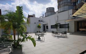 Budova, kde se hostel nachází + 81 fotografií