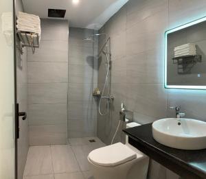 Ένα μπάνιο στο Fiorus Airport Hotel +19 φωτογραφίες