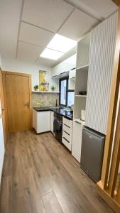 Η κουζίνα ή μικρή κουζίνα στο Studio neuf au cœur de centre ville