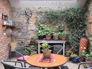 Κήπος έξω από το The Blacksmith Shop +12 φωτογραφίες