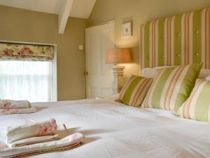 Ένα ή περισσότερα κρεβάτια σε δωμάτιο στο Bridge House +9 φωτογραφίες