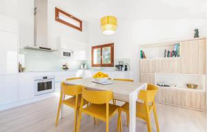 Kuchyň nebo kuchyňský kout v ubytování Stunning Home In Galilea