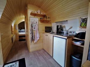 Kuchyň nebo kuchyňský kout v ubytování Igluhut + 2 fotografie