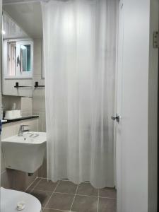 Ένα μπάνιο στο Airport 304