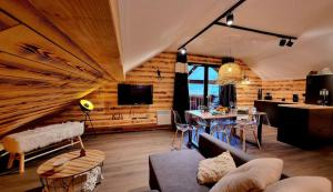 Μια τηλεόραση ή/και κέντρο ψυχαγωγίας στο Le Loticeja