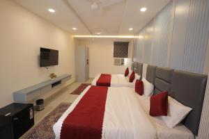 Μια τηλεόραση ή/και κέντρο ψυχαγωγίας στο HOTEL CRESTA INN ,Agra