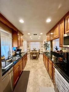 Η κουζίνα ή μικρή κουζίνα στο Lá Tranquil Escape