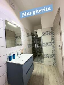 Ένα μπάνιο στο B&B Fior di Feruci