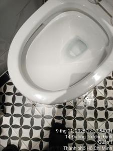 Ένα μπάνιο στο Financee Hotel 10