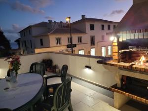 En balkon eller terrasse på SeaView