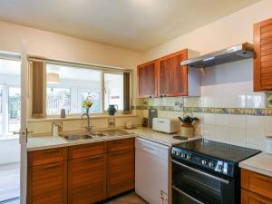 Η κουζίνα ή μικρή κουζίνα στο Maldwyn