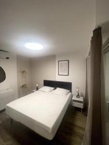 Φωτογραφία από το άλμπουμ του Joli appartement confort, clim - emplacement idéal στη Μεντόν