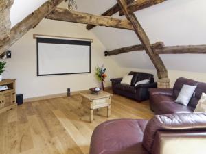 Posezení v ubytování Cefnaire Isaf