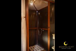 Ένα μπάνιο στο Moonlight Luxury Camp +78 φωτογραφίες