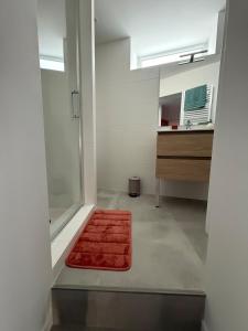 Postel nebo postele na pokoji v ubytování Appartement 2 pièces neuf Toul proche gare + 1 fotografie