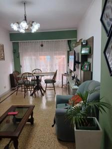 Χώρος καθιστικού στο CENTRO,Casino,MAR Y PLAYA, COCHERA,opcional, 2 ambientes equipados 3 pers 150MTS DEL MAR