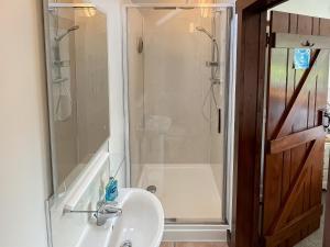 Ένα μπάνιο στο Woodpecker +5 φωτογραφίες